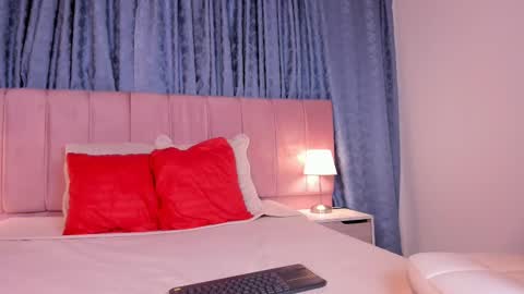 x_milu online show from 03/03/25, 12:04