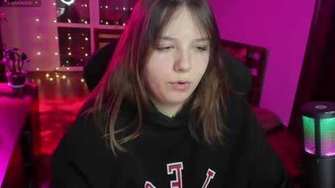 LOVE NERDS ONLY online show from 01/07/26, 04:48