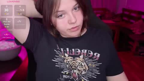 LOVE NERDS ONLY online show from 05/18/26, 04:07