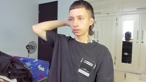 Xam online show from 12/17/25, 02:23