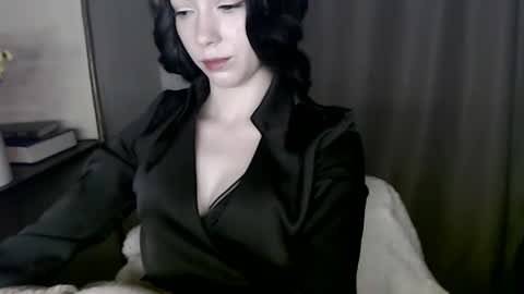 Snapshot of xan_ex chatting on 10/24/25, 01:03 xan_ex online show from 10/24/25, 01:03