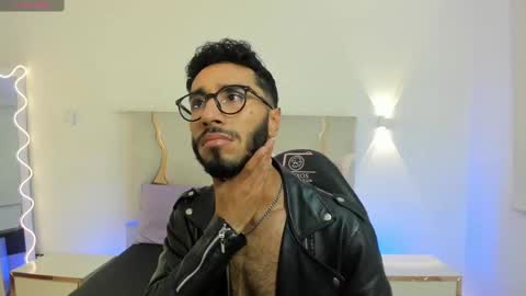 ISSANDER online show from 12/19/24, 09:17