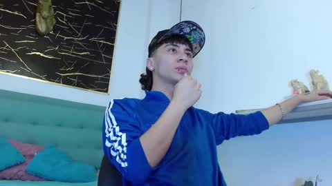 xandergrey8 online show from 03/22/26, 12:41