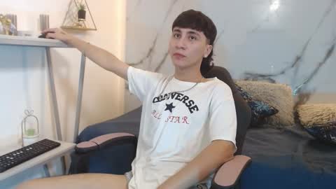 xandergrey8 online show from 03/26/26, 08:03