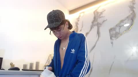 xandergrey8 online show from 04/10/26, 11:37