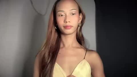 Cassandra online show from 12/17/25, 12:16