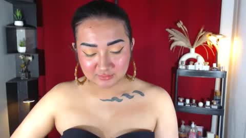 Snapshot of xasianempressx chatting on 10/13/25, 09:15 Nira NOT INTO CHEAP GUYS online show from 10/13/25, 09:15