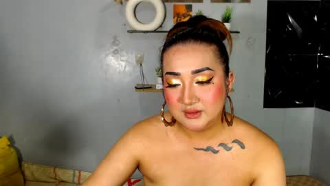 Nira   NOT INTO CHEAP GUYS  online show from 07/16/26, 06:14