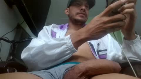 Snapshot of xavicock24 chatting on 06/25/26, 03:27 xavicock24 online show from 06/25/26, 03:27