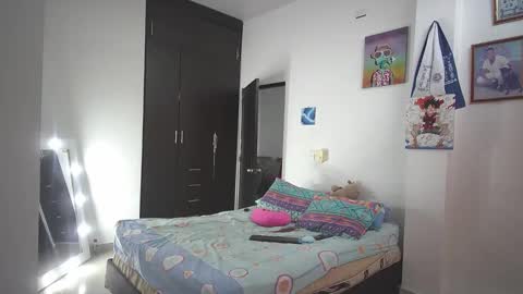 Snapshot of xayah_y_rakan chatting on 12/24/24, 11:28 xayah_y_rakan online show from 12/24/24, 11:28