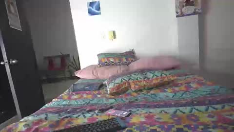 Snapshot of xayah_y_rakan chatting on 12/28/24, 04:08 xayah_y_rakan online show from 12/28/24, 04:08