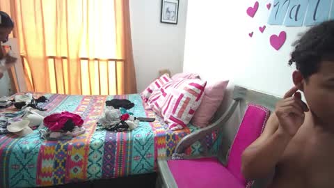 Snapshot of xayah_y_rakan chatting on 02/18/25, 03:32 xayah_y_rakan online show from 02/18/25, 03:32