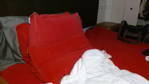 Snapshot of xbigshooter85 chatting on 12/18/25, 05:57 xbigshooter85 online show from 12/18/25, 05:57