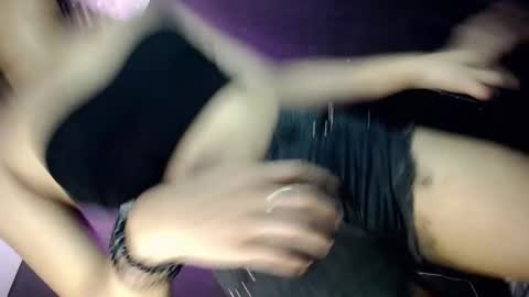 Snapshot of xchinita_kyanggx chatting on 12/27/24, 08:24 kianna online show from 12/27/24, 08:24