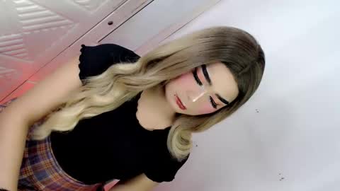 Snapshot of xchinita_kyanggx chatting on 02/27/25, 09:32 kianna online show from 02/27/25, 09:32