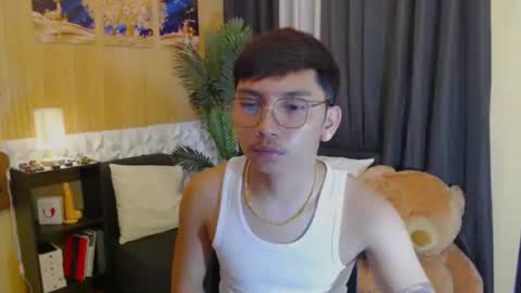 Snapshot of xcigbatecum chatting on 10/08/25, 01:53 Charlie online show from 10/08/25, 01:53