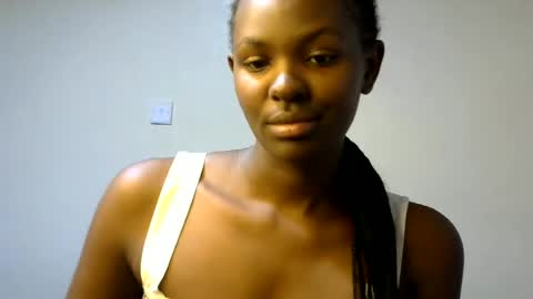Snapshot of xeenah chatting on 06/27/26, 10:48 xeenah online show from 06/27/26, 10:48