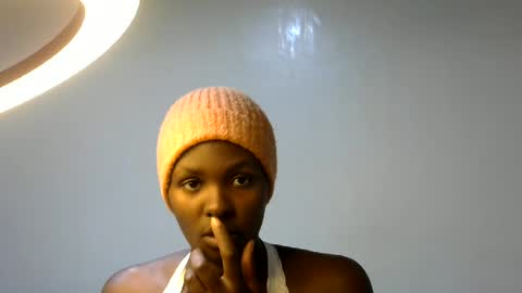 Snapshot of xeenah chatting on 07/12/26, 06:10 xeenah online show from 07/12/26, 06:10