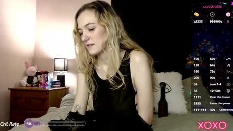 EllieeRose online show from 02/11/25, 05:18