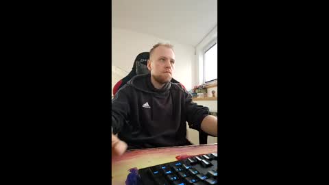 Snapshot of xer187 chatting on 02/17/26, 10:12 Xeharnot online show from 02/17/26, 10:12