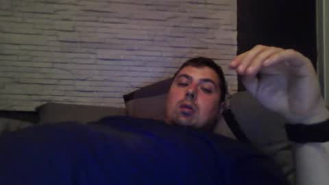 xfikusx44 online show from 10/31/25, 04:52