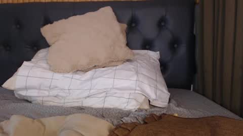 Snapshot of xgirlonfirex chatting on 12/19/24, 11:07 preciousxoxo online show from 12/19/24, 11:07