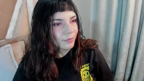 hinata  online show from 09/30/25, 11:32