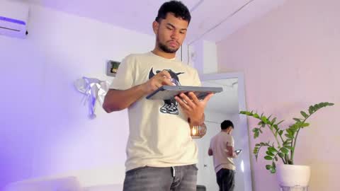 Snapshot of xhj_gambaru chatting on 04/10/26, 11:48 Gambaru online show from 04/10/26, 11:48