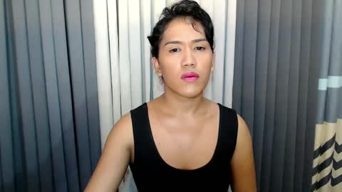 GWEN THOMPSON .......   online show from 02/12/25, 11:40