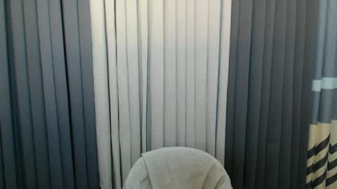 GWEN THOMPSON .......   online show from 02/20/25, 03:41