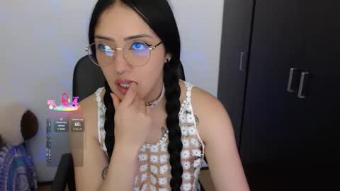 Snapshot of xia_abbey chatting on 11/13/25, 10:30 Xia online show from 11/13/25, 10:30