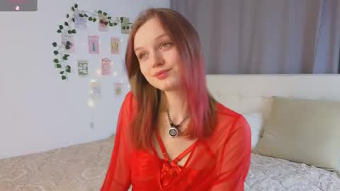 Luna and Lina online show from 12/16/25, 04:06