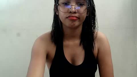 xiaomeee online show from 10/03/25, 12:07