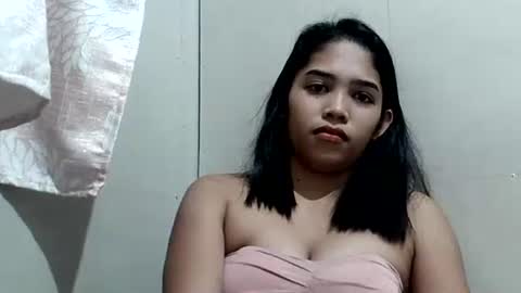 xiaomeee online show from 11/26/25, 10:27