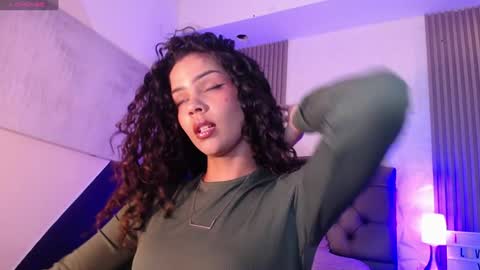 Mia Vega online show from 01/27/25, 09:33