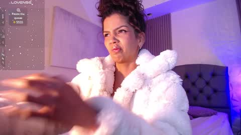 Mia Vega online show from 02/01/25, 10:23