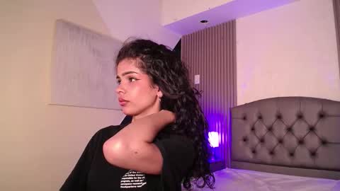 Mia Vega online show from 09/09/25, 10:42