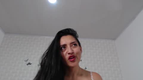ximena suarez online show from 02/01/25, 09:54
