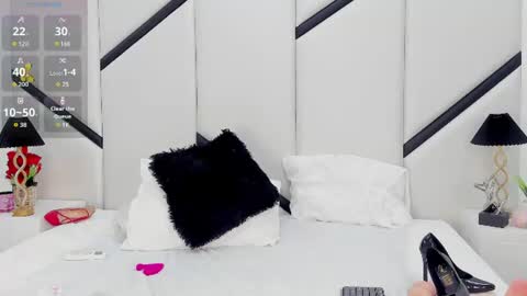 Snapshot of ximenacosta chatting on 06/20/26, 11:46 ximenacosta online show from 06/20/26, 11:46