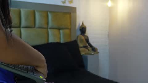 ximena online show from 12/22/25, 10:23