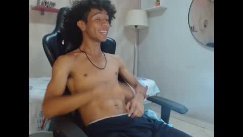 Snapshot of xion_ez chatting on 10/27/25, 08:35 xion_ez online show from 10/27/25, 08:35