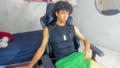 Snapshot of xion_ez chatting on 11/13/25, 07:35 xion_ez online show from 11/13/25, 07:35