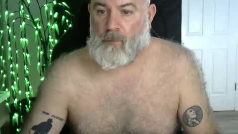 Snapshot of xjohnniex77 chatting on 05/06/26, 02:29 MrSlowBurn77 online show from 05/06/26, 02:29