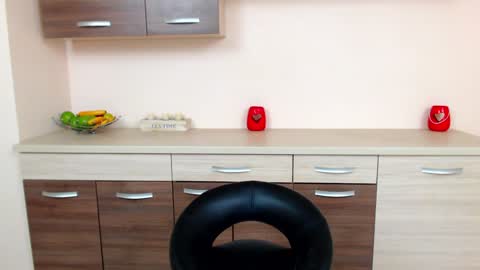 Kim online show from 12/27/24, 11:39