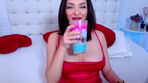 Kim online show from 02/10/25, 12:30