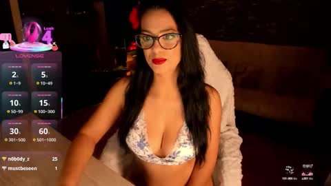 Lara online show from 09/22/25, 09:06