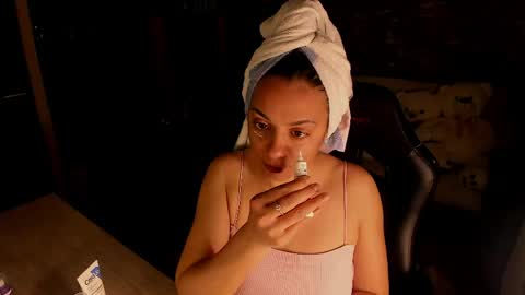 Lara online show from 04/05/26, 08:39