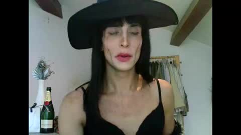 Wendy online show from 10/24/25, 01:51