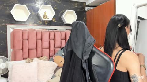 Snapshot of xlmena_slut chatting on 01/08/25, 07:55 Ximena online show from 01/08/25, 07:55