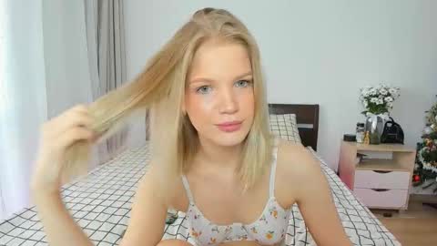 Chloe online show from 01/16/26, 09:02